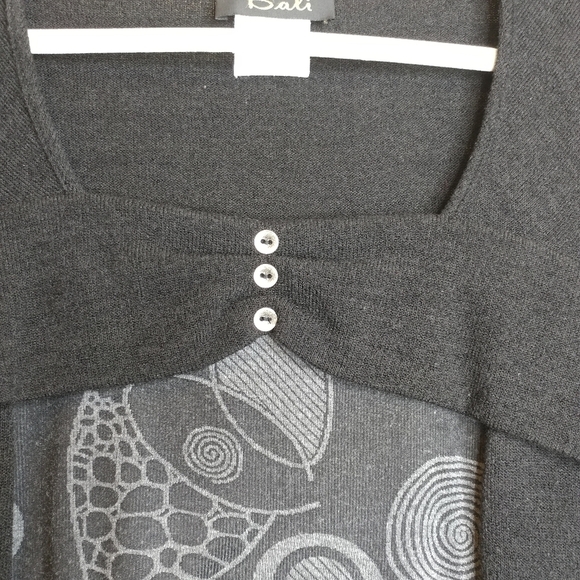 3/$20 Bali Pullover Black Gray Sweater Size L Peplum Zipper Pockets 3/4 Sleeves - Picture 3 of 13